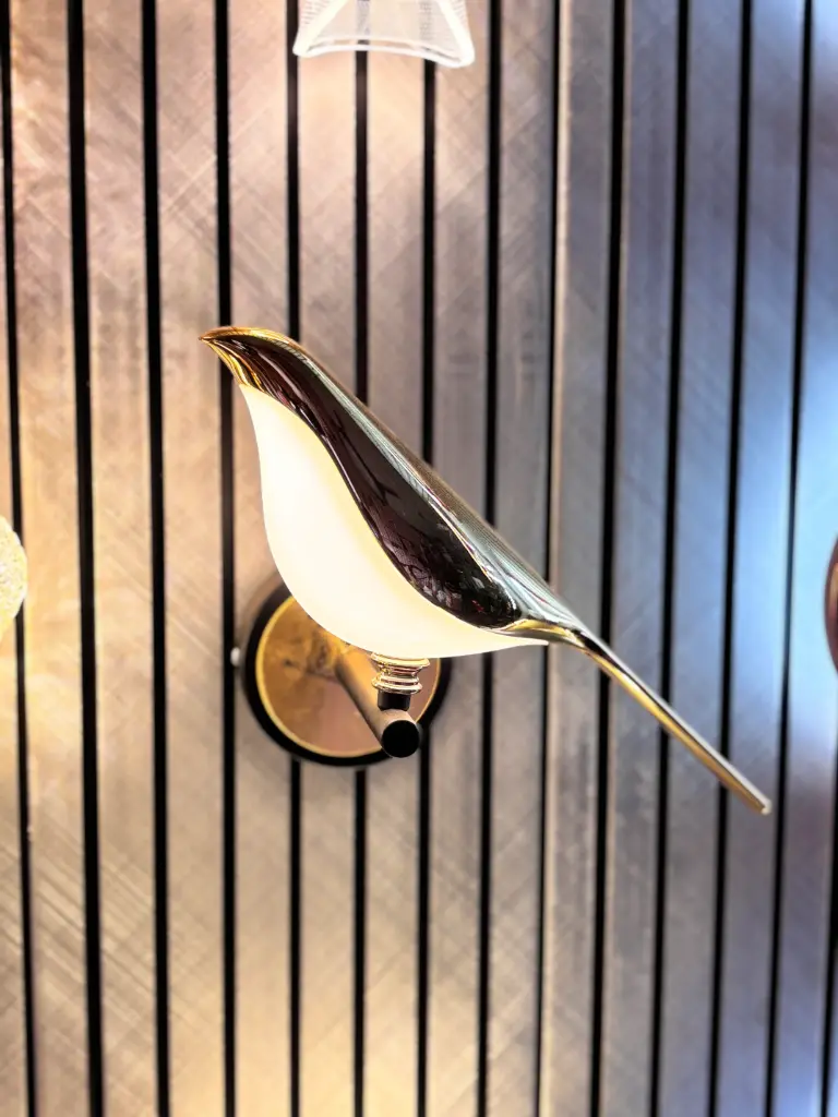Sparrow Wall Lamp