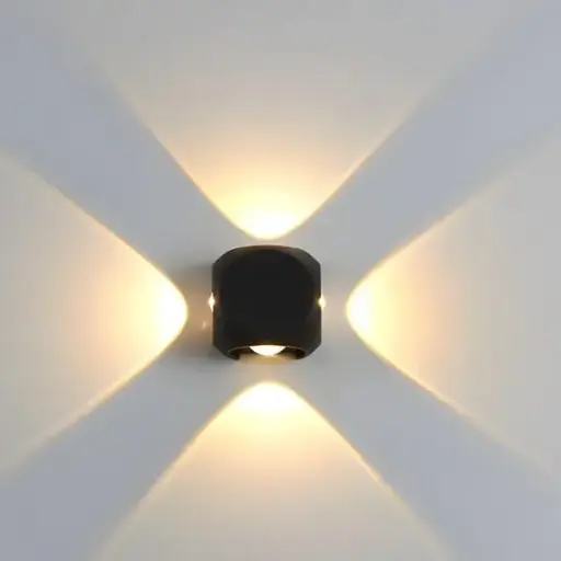 4 Way Ball Light